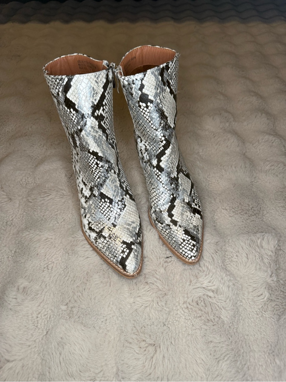 BEAST FASHION Snake-Print Pointed Ankle Boots - White, Black, Gray
